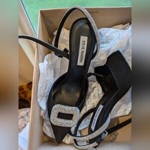 Black sparkling heels pointed toe